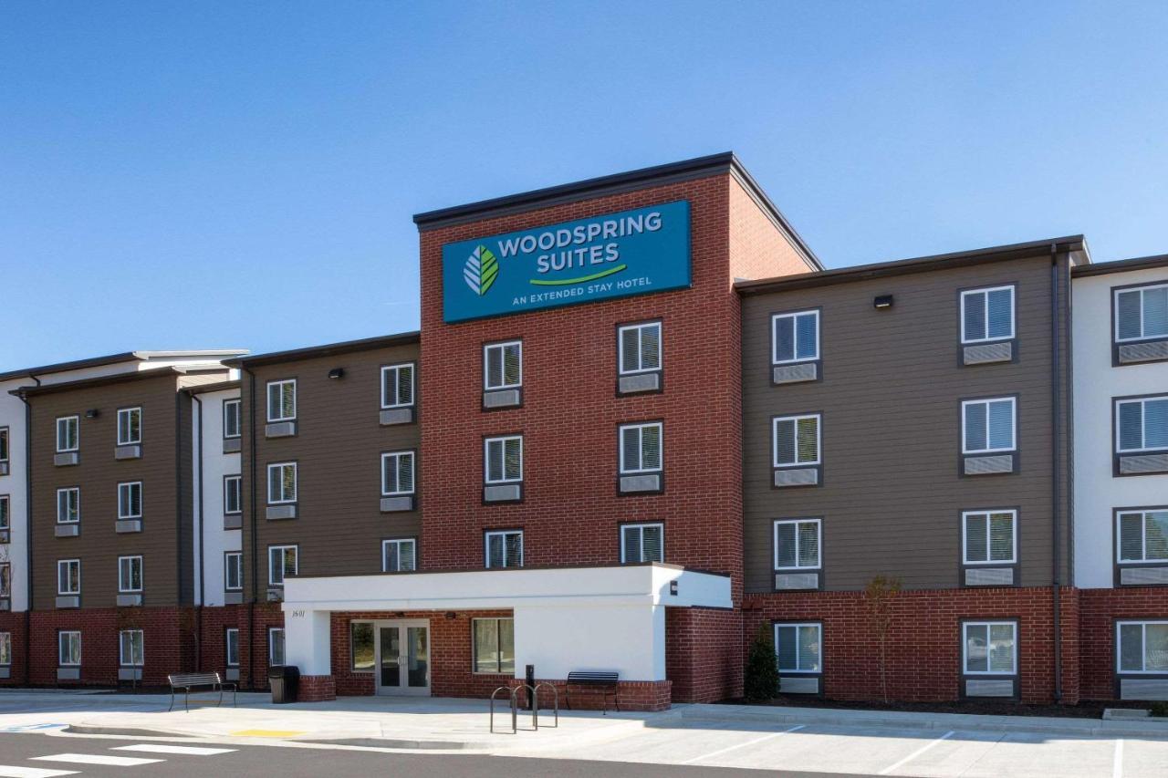Wood Spring Suites Washington Dc East Arena Drive Lake Arbor Exterior photo